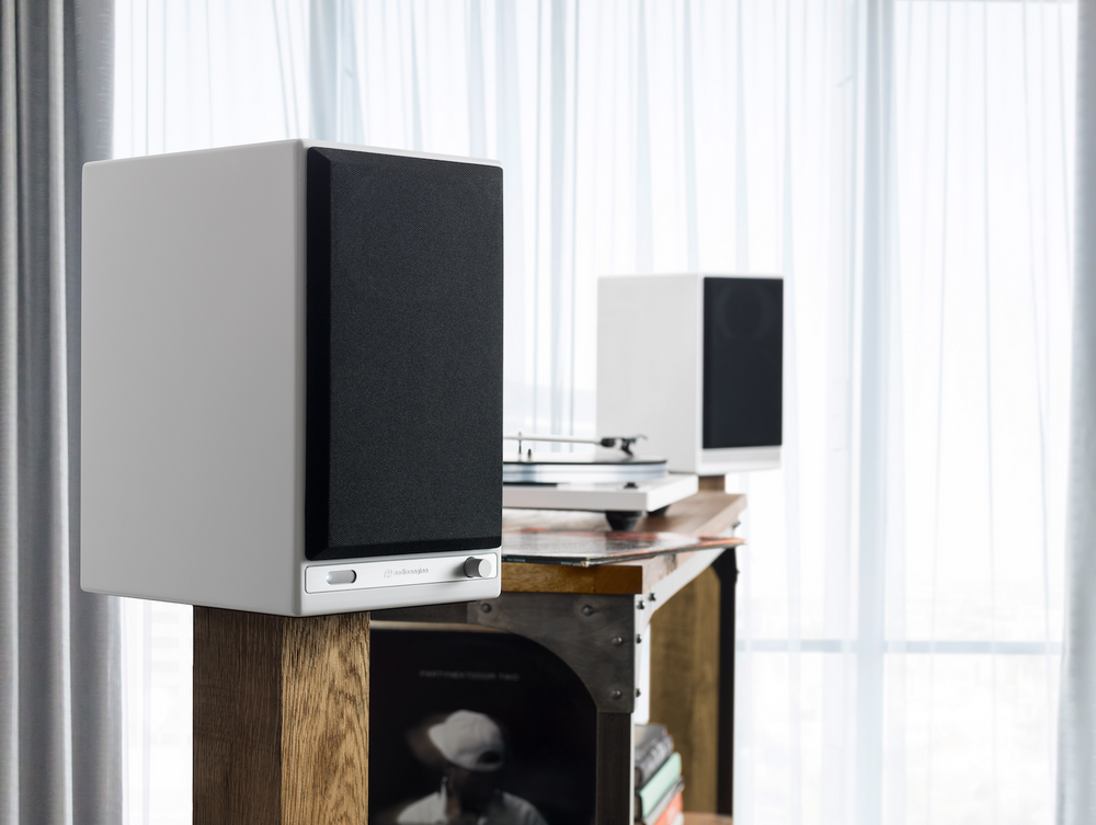 Audioengine HD6 Wireless Premium Powered Bookshelf Speaker System - White Pair