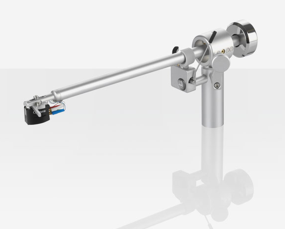 CLEARAUDIO SATISFY CARBON FIBER TONEARM -  precision sapphire bearings, 1.1m Direct Wire Plus cable
