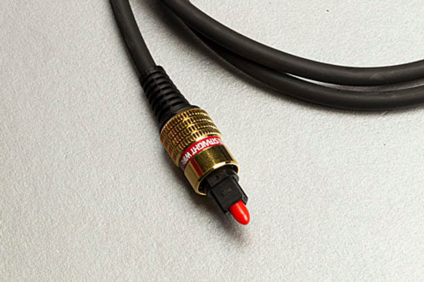 Straightwire TOS-Link Optical Audio Cable - 2.0 Meters